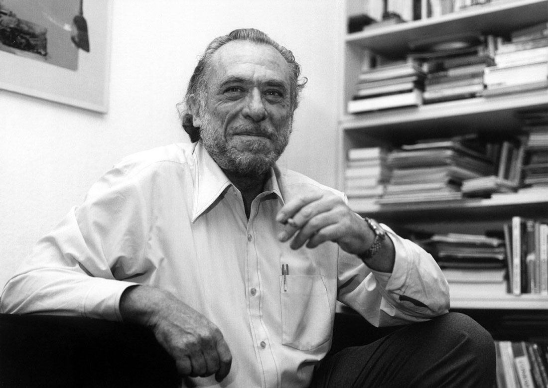 Charles Bukowski, lo scrittore dissacrante diventato oggetto di cult. A  cura di Elisa Santucci